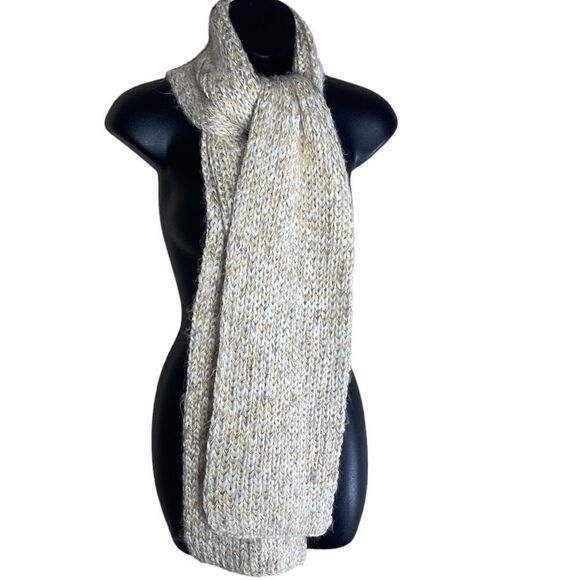 Chunky knit white braided scarf with light greys woven in and gold shimmer. - Picture 1 of 3